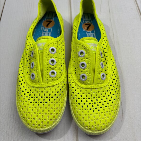 Share Keds Neon Yellow Size 7 Low Top Womens Laceless Laser Cut Sneakers Slip-On - Picture 2 of 16